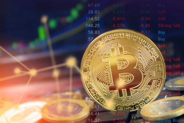 Bitcoin Crash Pre-Halving? Stablecoin Metric That Marked 2019 Top Flashes Warning live cryptocurrency prices